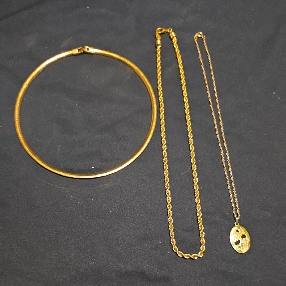 Source Unknown Gold Necklace Trio
